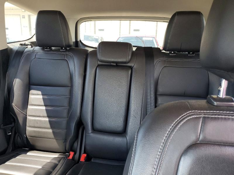 Photo 10 from auction – 2017 FORD ESCAPE with VIN 1FMCU9J94HUB23173