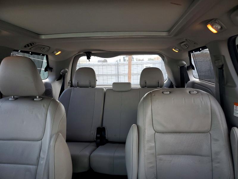 Photo 10 from auction – 2015 TOYOTA SIENNA with VIN 5TDDK3DC5FS105091