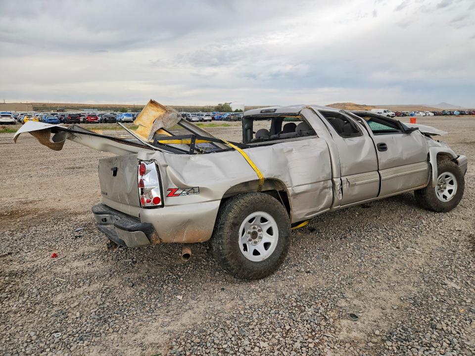 Photo 3 from auction – 2006 CHEVROLET SILVERADO with VIN 1GCEK19B46Z216321