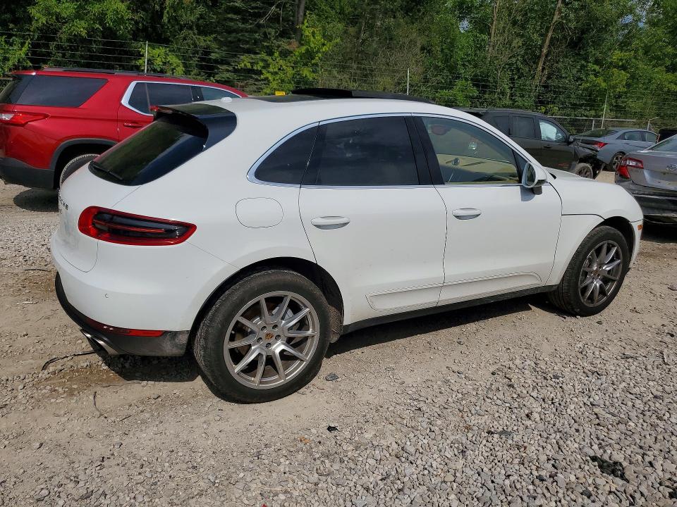 Photo 3 from auction – 2015 PORSCHE MACAN with VIN WP1AB2A58FLB44650