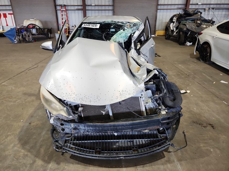 Photo 5 from auction – 2014 TOYOTA COROLLA with VIN 2T1BURHE5EC012790