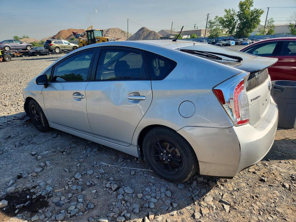Photo 2 from auction – 2014 TOYOTA PRIUS with VIN JTDKN3DU4E0368326