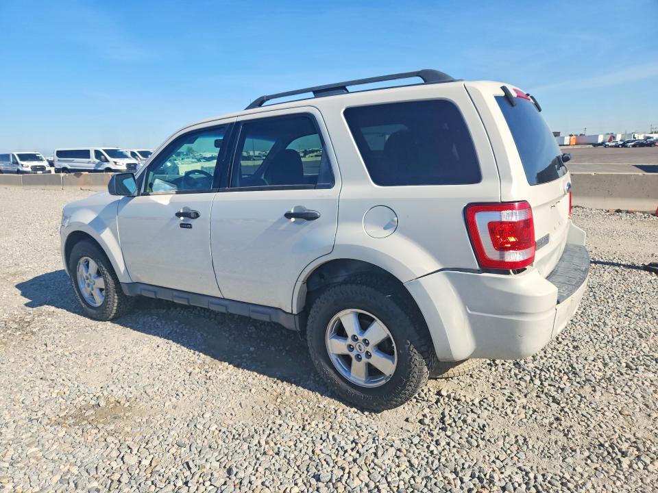 Zdjęcie 2 z aukcji – 2009 FORD ESCAPE z VIN 1FMCU93G39KC25508