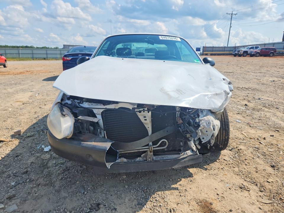 Photo 5 from auction – 2004 FORD ESCORT with VIN 3FAKP113XYR192984