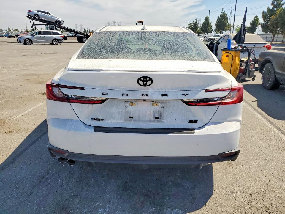 Zdjęcie 6 z aukcji – 2025 TOYOTA CAMRY z VIN 4T1DAACK8SU557120