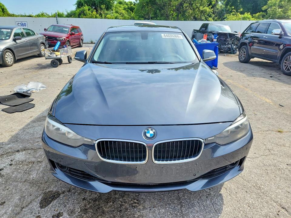 Photo 5 from auction – 2015 BMW 328 with VIN WBA3B5G59FNS20140