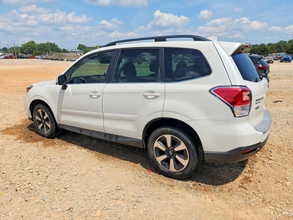 Photo 2 from auction – 2018 SUBARU FORESTER with VIN JF2SJARCXJH543868