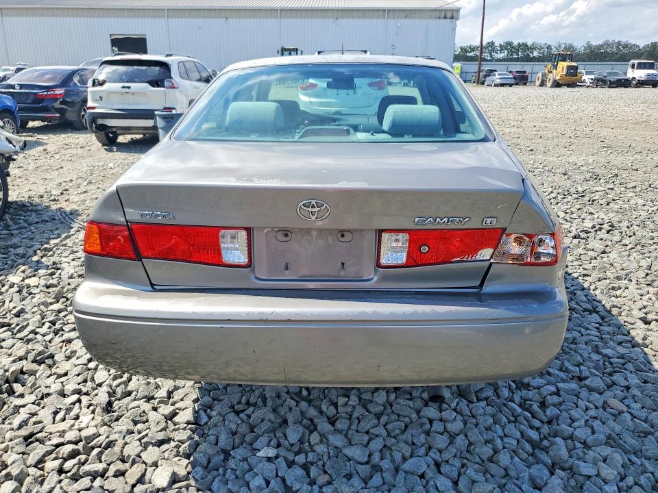 Photo 6 from auction – 2001 TOYOTA CAMRY with VIN JT2BG22KX10546281