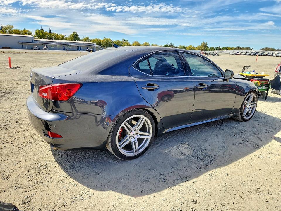 Zdjęcie 3 z aukcji – 2007 LEXUS IS z VIN JTHBE262472012129