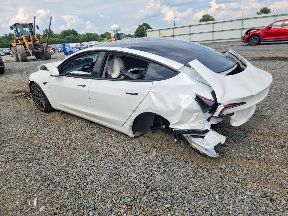 Фото 2 с аукциона – 2025 TESLA MODEL 3 с VIN 5YJ3E1EA0SF932077