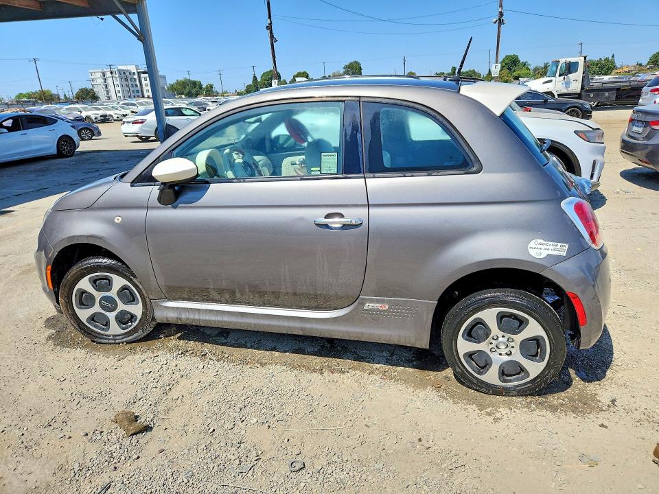 Photo 2 from auction – 2013 FIAT 500 with VIN 3C3CFFGEXDT752656