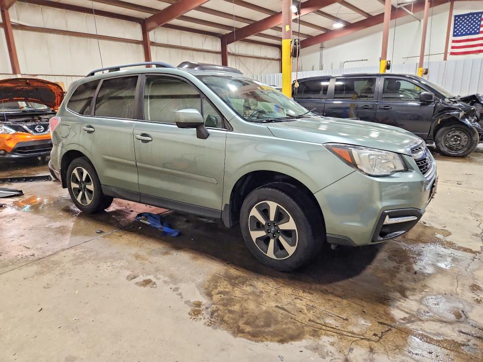 Photo 4 from auction – 2017 SUBARU FORESTER with VIN JF2SJAEC9HH514040