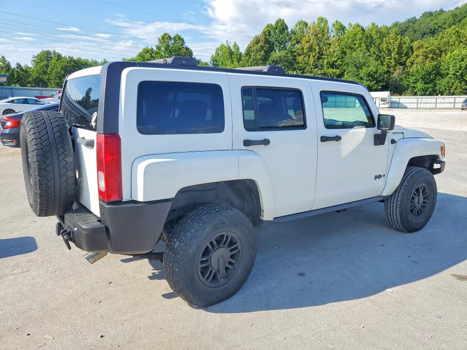 Photo 3 from auction – 2006 HUMMER H3 with VIN 5GTDN136768102956