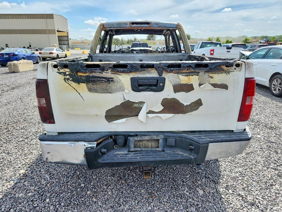 Photo 6 from auction – 2009 CHEVROLET SILVERADO with VIN 2GCEK233091139452