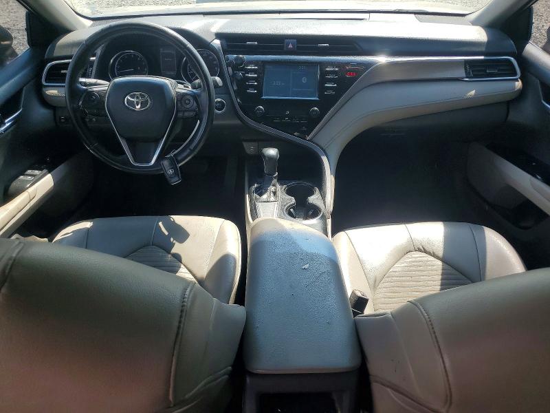 Снимка 8 от търг – 2018 TOYOTA CAMRY с VIN 4T1B11HK4JU104238