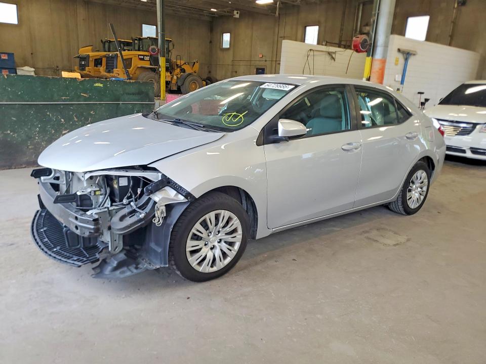 TOYOTA COROLLA 2016 مع رقم تعريف المركبة 2T1BURHE5GC672847 - صورة من المزاد