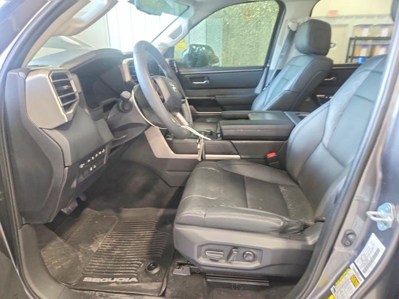 Photo 7 from auction – 2024 TOYOTA SEQUOIA with VIN 7SVAAABA3RX044324