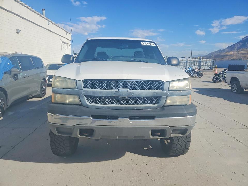 Photo 5 from auction – 2005 CHEVROLET SILVERADO with VIN 1GCEK19V95E175670