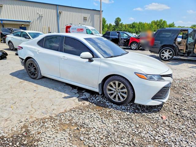 Photo 4 from auction – 2020 TOYOTA CAMRY with VIN 4T1C11AK8LU999962