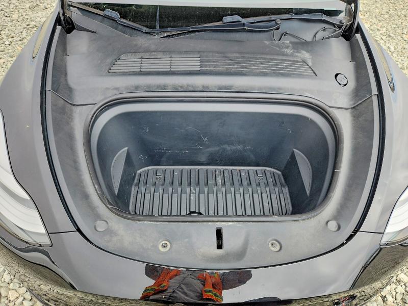 Photo 11 from auction – 2021 TESLA MODEL Y with VIN 5YJYGDEF4MF071874