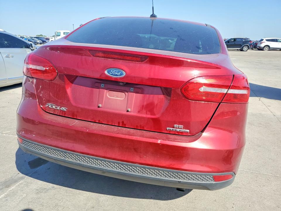 Photo 6 from auction – 2016 FORD FOCUS with VIN 1FADP3F26GL270582