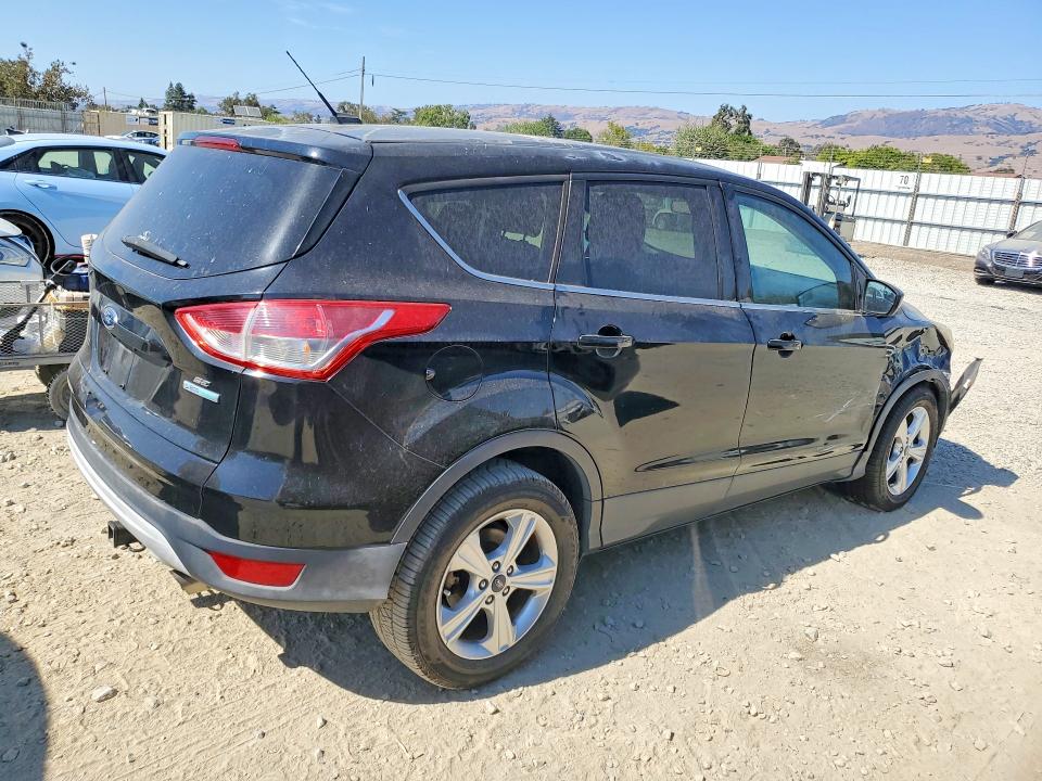 Photo 3 from auction – 2016 FORD ESCAPE with VIN 1FMCU0G90GUB74283