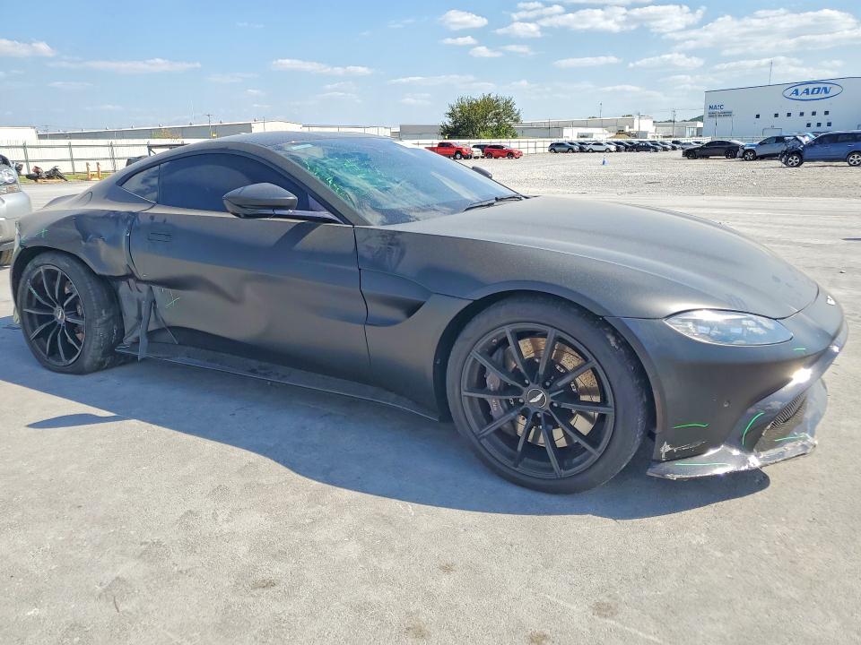 Photo 4 from auction – 2019 ASTON MARTIN VANTAGE with VIN SCFSMGAW4KGN02840