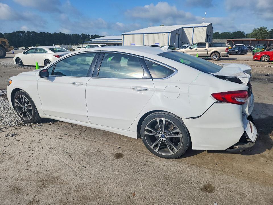 Photo 2 from auction – 2019 FORD FUSION with VIN 3FA6P0D96KR184738