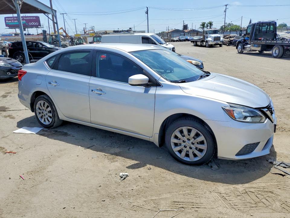 Photo 4 from auction – 2016 NISSAN SENTRA with VIN 3N1AB7AP6GY210379