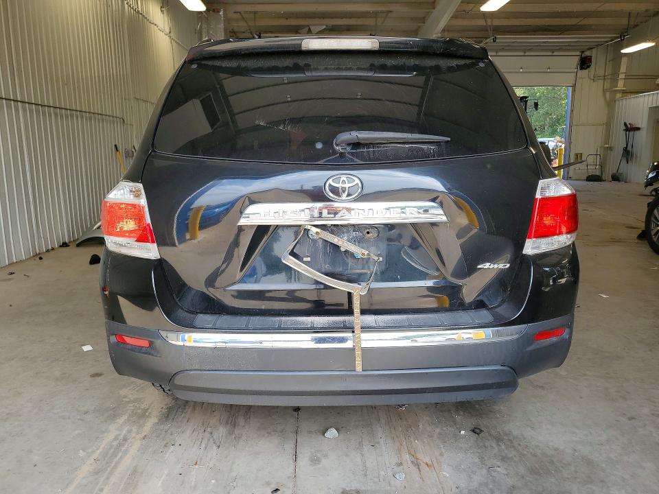 Photo 6 from auction – 2012 TOYOTA HIGHLANDER with VIN 5TDBK3EH9CS161077