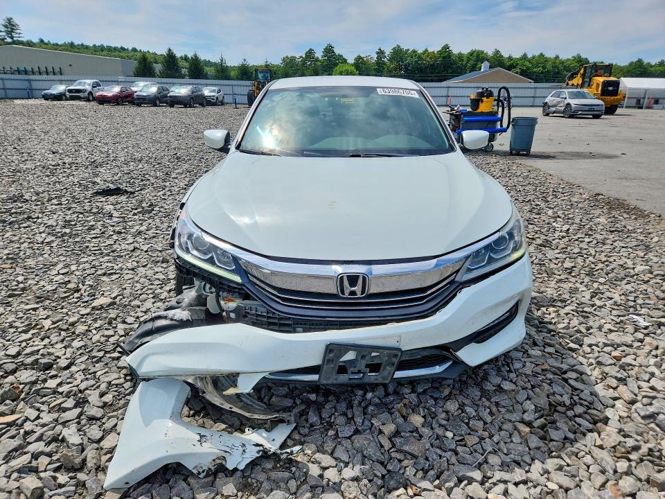 Photo 5 from auction – 2017 HONDA ACCORD with VIN 1HGCR2F18HA037593