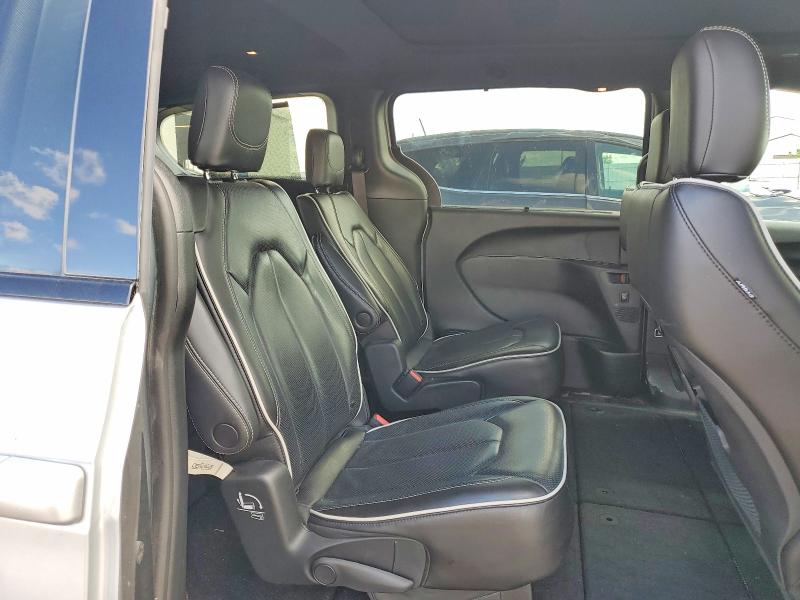 Photo 11 from auction – 2023 CHRYSLER PACIFICA with VIN 2C4RC1GG5PR598836
