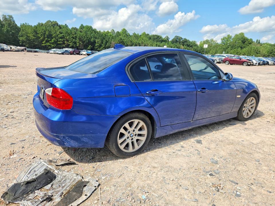 Photo 3 from auction – 2007 BMW 328 with VIN WBAVC53577FZ75973