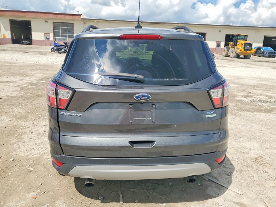 Photo 6 from auction – 2018 FORD ESCAPE with VIN 1FMCU0GD3JUC19888
