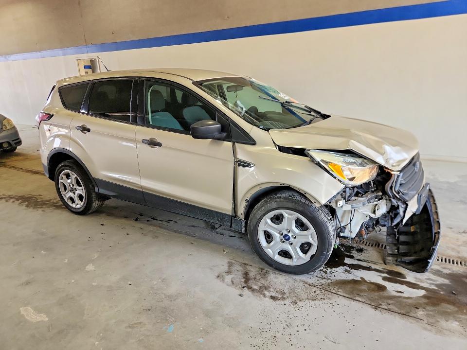 Снимка 4 от търг – 2017 FORD ESCAPE с VIN 1FMCU0F70HUC83330