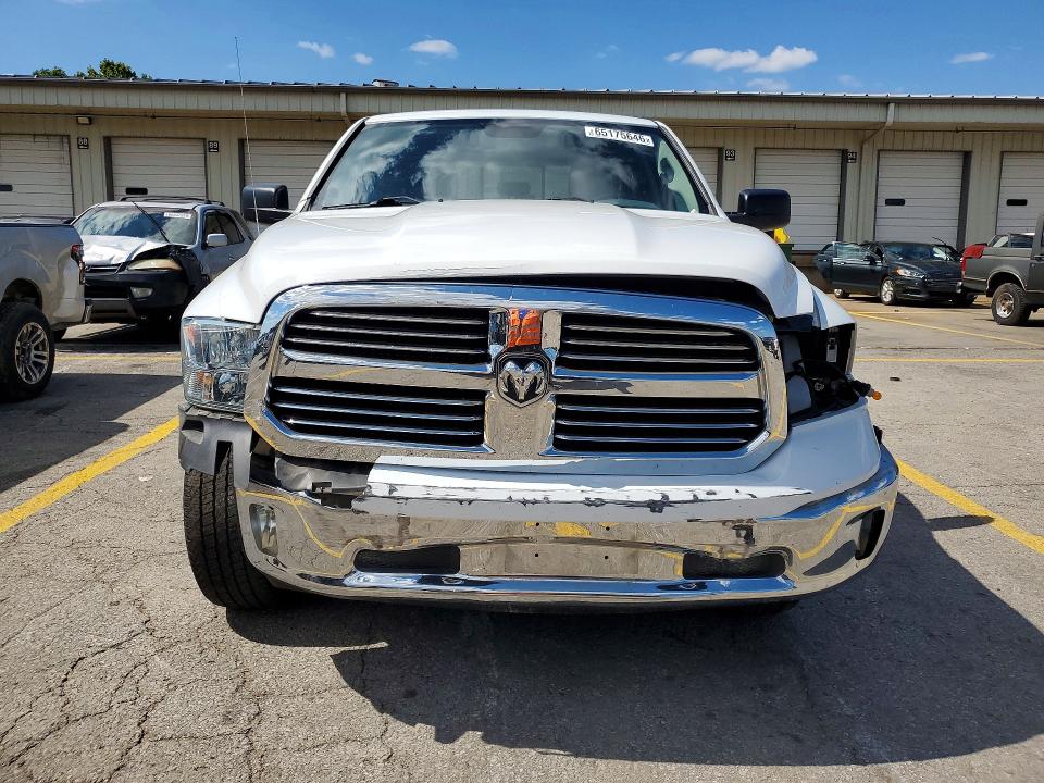 Photo 5 from auction – 2016 RAM 1500 with VIN 1C6RR7GT1GS257955