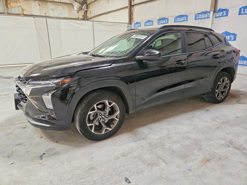 CHEVROLET TRAX 2025 with VIN KL77LHEP2SC312670 - Photo from auction