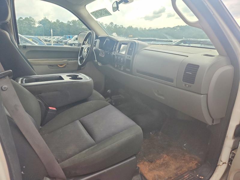 Photo 7 from auction – 2011 CHEVROLET SILVERADO with VIN 1GCPKPE32BF160076