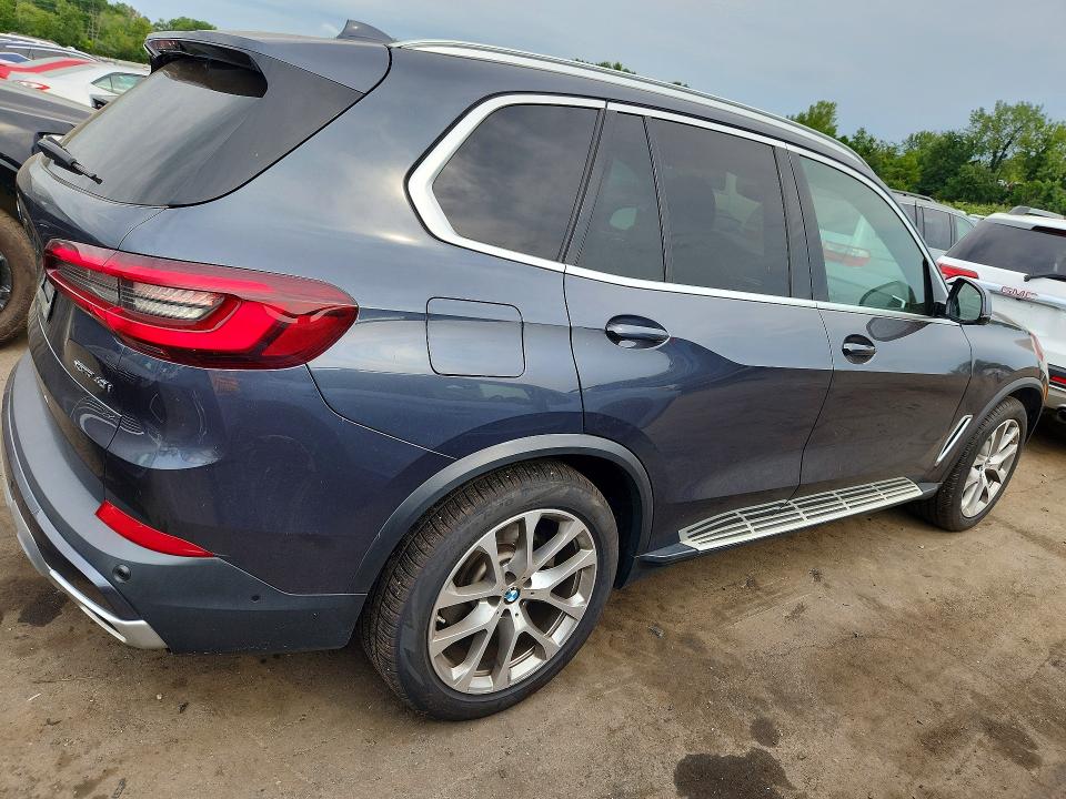 Photo 3 from auction – 2021 BMW X5 with VIN 5UXCR6C07M9E31844