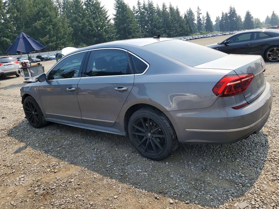 Foto 2 de la subasta – 2017 VOLKSWAGEN PASSAT con VIN 1VWDT7A32HC049699