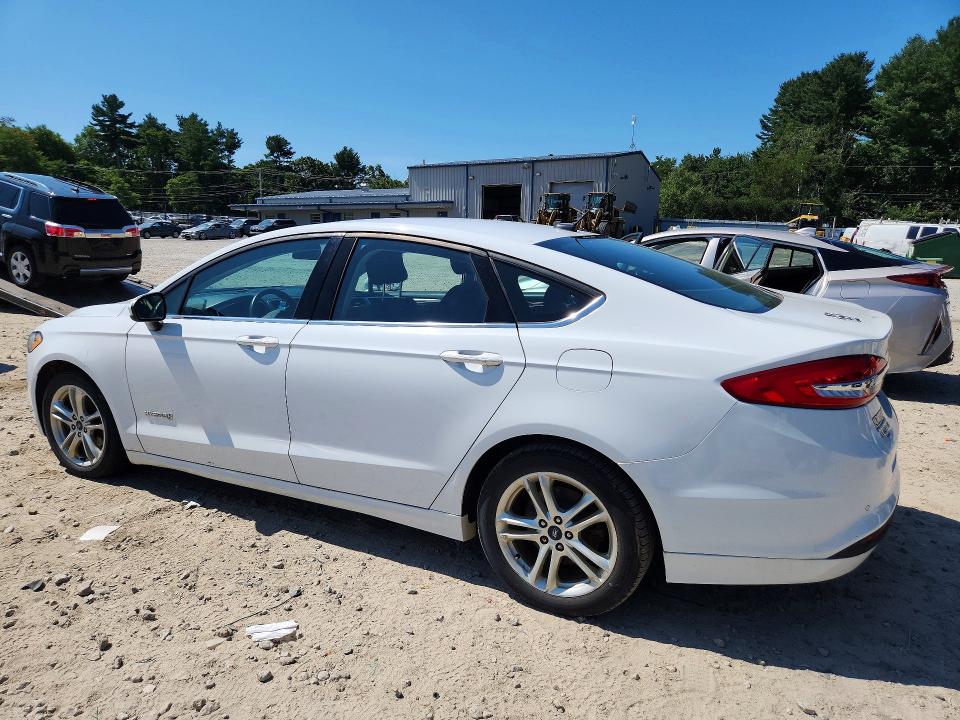Photo 2 from auction – 2018 FORD FUSION with VIN 3FA6P0LU0JR105780