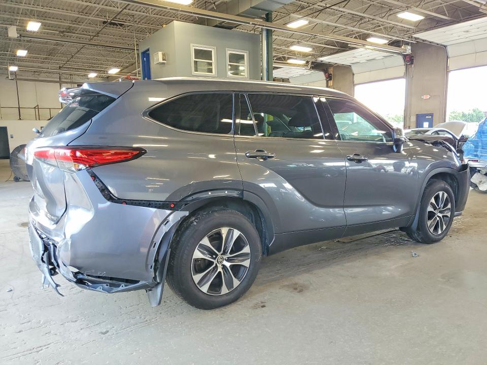 Photo 3 from auction – 2020 TOYOTA HIGHLANDER with VIN 5TDGZRBH1LS012946