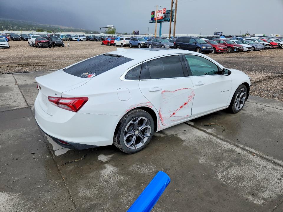 Zdjęcie 3 z aukcji – 2021 CHEVROLET MALIBU z VIN 1G1ZD5ST0MF010703