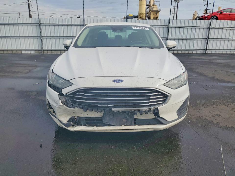 Photo 5 from auction – 2019 FORD FUSION with VIN 3FA6P0LUXKR200199