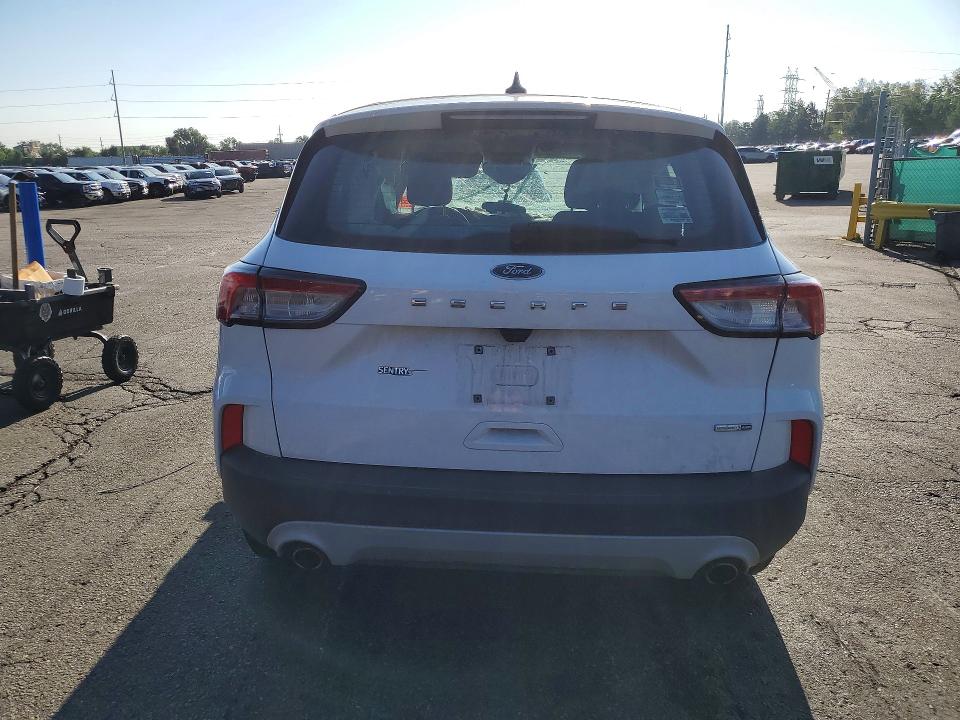 Photo 6 from auction – 2020 FORD ESCAPE with VIN 1FMCU9F60LUA18945