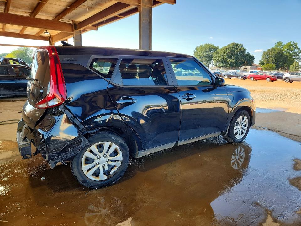 Photo 3 from auction – 2021 KIA SOUL with VIN KNDJ23AU9M7143429
