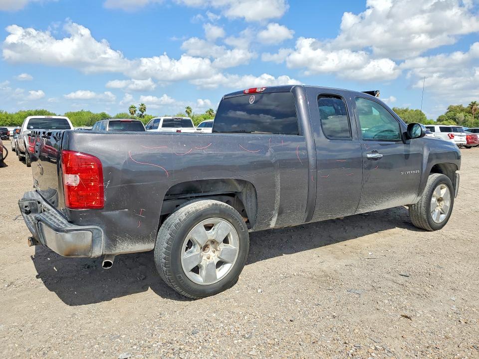 Photo 3 from auction – 2011 CHEVROLET SILVERADO with VIN 1GCRCSE00BZ312580