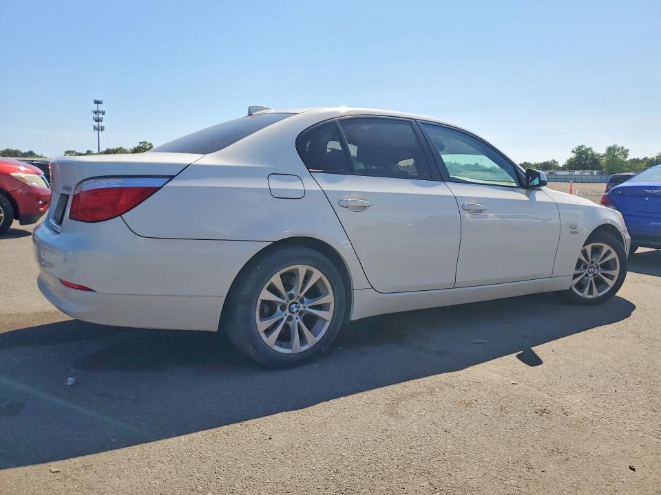 Foto 3 de la subasta – 2010 BMW 535 con VIN WBANV9C58AC391561