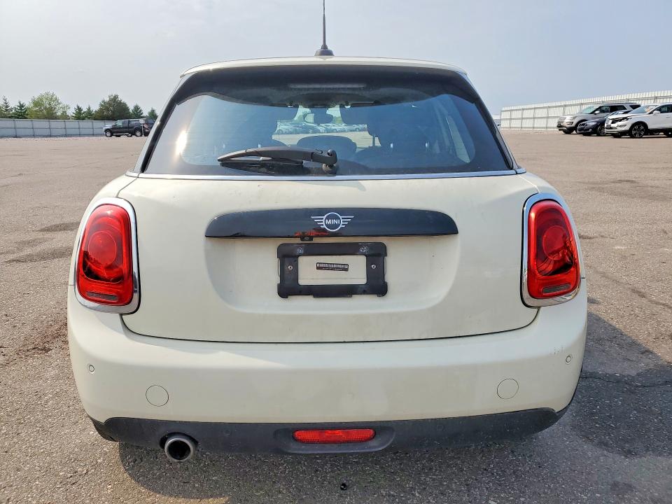 Photo 6 from auction – 2021 MINI COOPER with VIN WMWXU7C01M2M98286