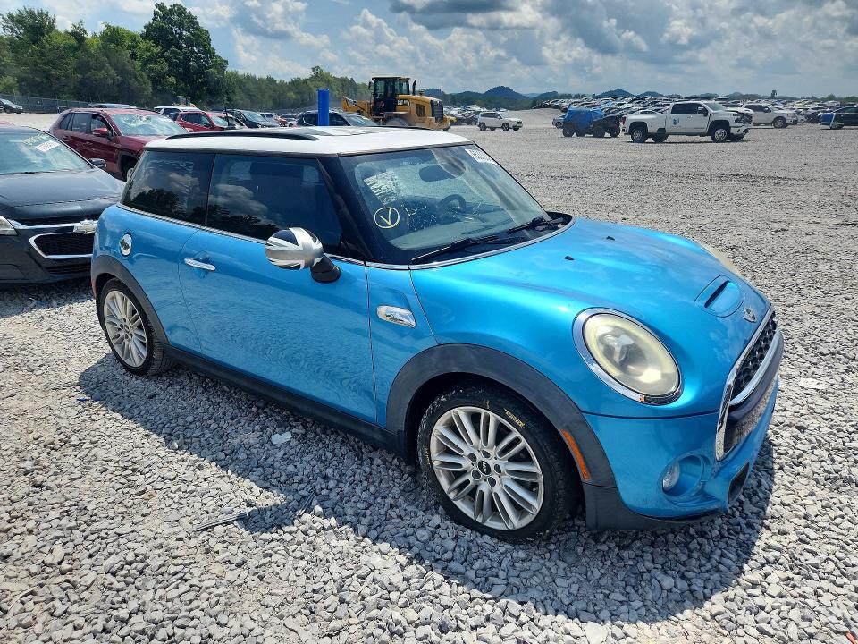 Photo 4 from auction – 2016 MINI COOPER with VIN WMWXP7C57G2A42948